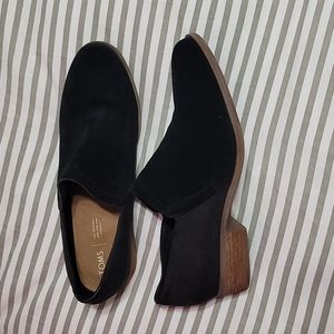 Toms